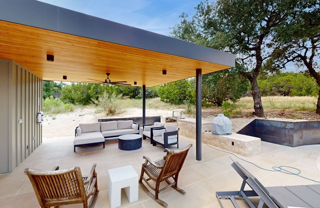 Custom Hill Country getaway with Rolling Hill Views, Fabulous Pool and BBQ Area