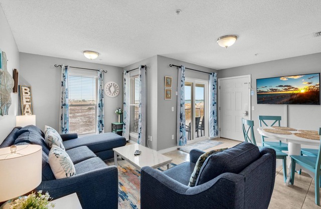🌴Cute 1BR|Steps2Beach w/Incredible View|Pool!🌴