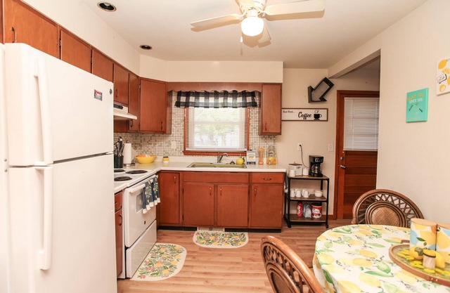 Cute and Spacious One month min. rental