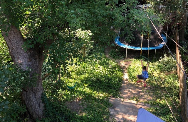 Cute family house w multiple sundecks, surrounded by parks, pools, tennis courts