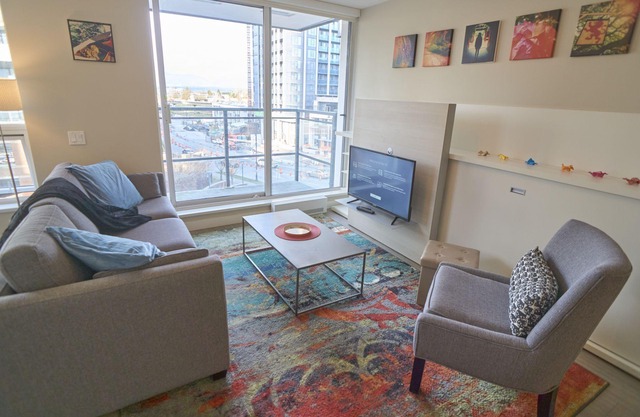 Cute Fully Furnished 1bed/1ba utilities internet included. Book for 3+ months