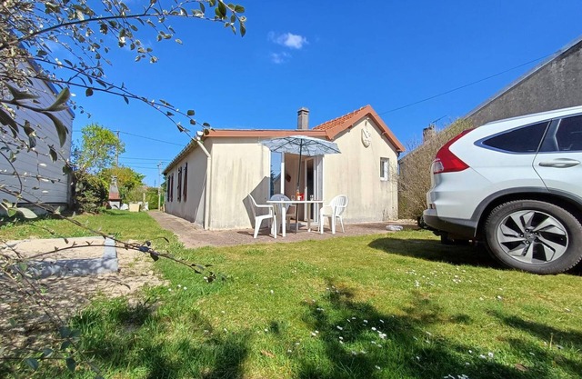 Detached house with garden 500m from the beach