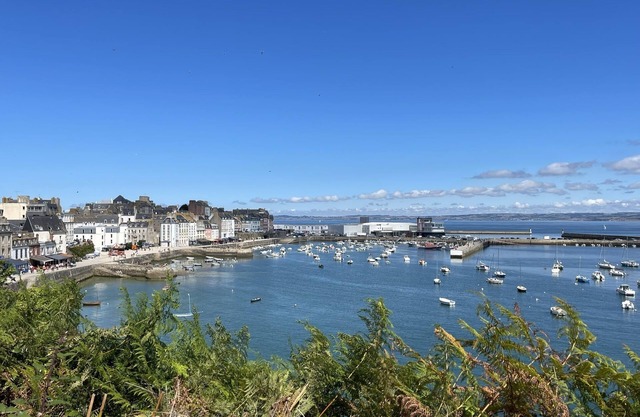 D6060 - Vue sur le Port !