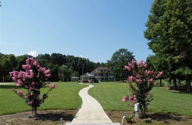Da Casa Banana2, Large Home on Beautiful Lake Oconee
