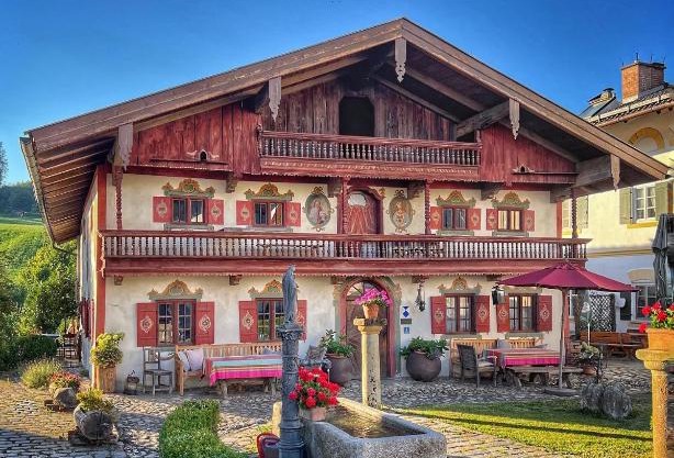 Das Schusterhäusl - Urlaub im oberbayerischen Baudenkmal
