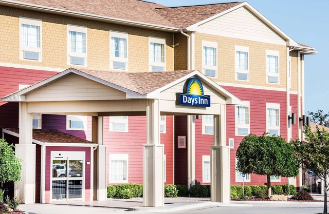 Days Inn by Wyndham Ellis