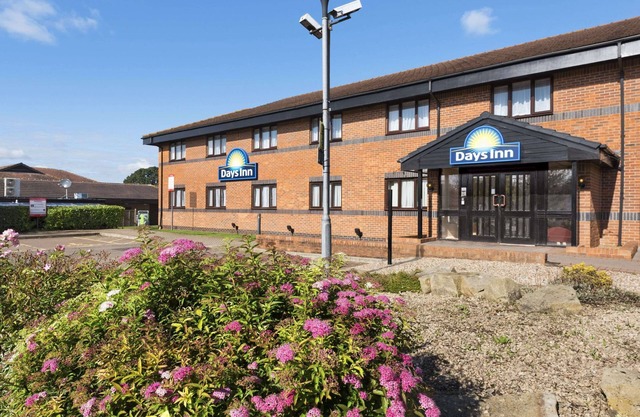 Days Inn by Wyndham Warwick South M40