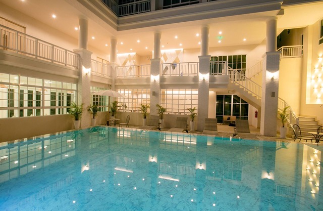 De Hug Hotel & Residence