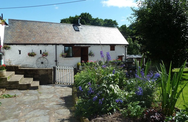 Dee Valley Cottages - Wagtails Cottage