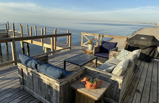 Delaware Bay Front Property- for naure enthusiasts and family time