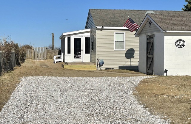 Delaware Beachfront Private Getaway on the Bay