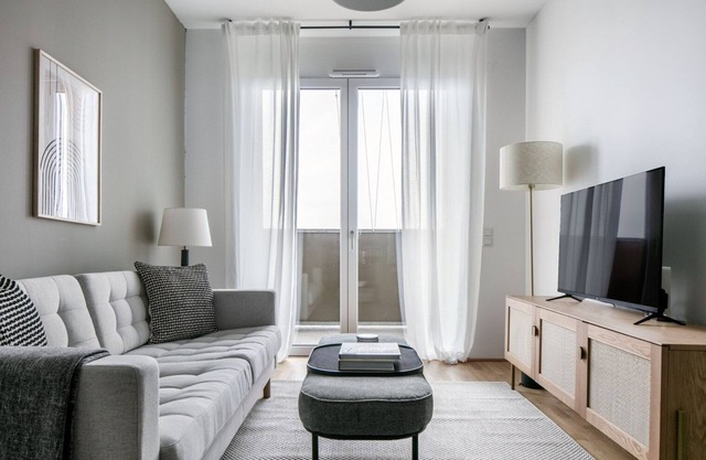 Delightful Landstraße 1BR w/Pool & Gym, nr U3 Station, by Blueground