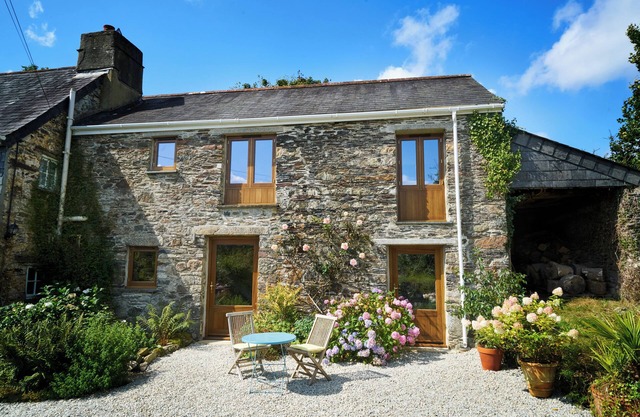 Delightful Swallows Barn - A cosy Rural Retreat set in 2.5 acres of parkland