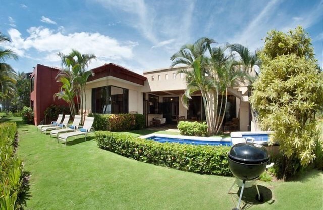 Deluxe Beach Front Luxury Villa - Private Pool in Gated Community!