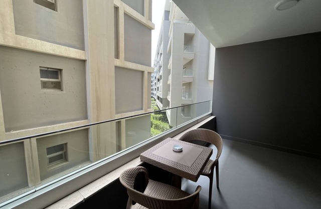 Deluxe Studio King - 5 min away from Airport