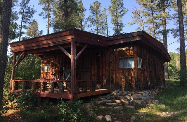 Denmin Cabin - El Porvenir Cabins - Hermits Peak