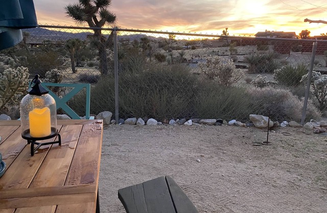 Desert oasis - Hot tub and view