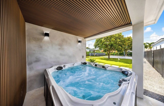 Design Dist villa:Pool,HotTub,billardandNespresso