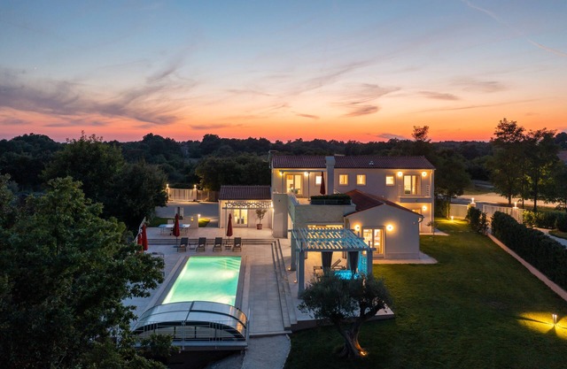 Design Villa Sole * with 48m² heated pool, game room, fitness & spa house