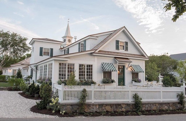 Designer 3 Bedroom 3.5 Bathroom Luxury Home In charming Cape Porpoise!