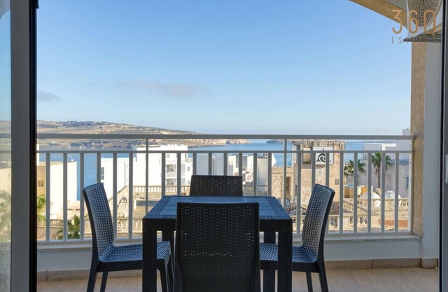 Designer home with stunning sea views in St Pauls