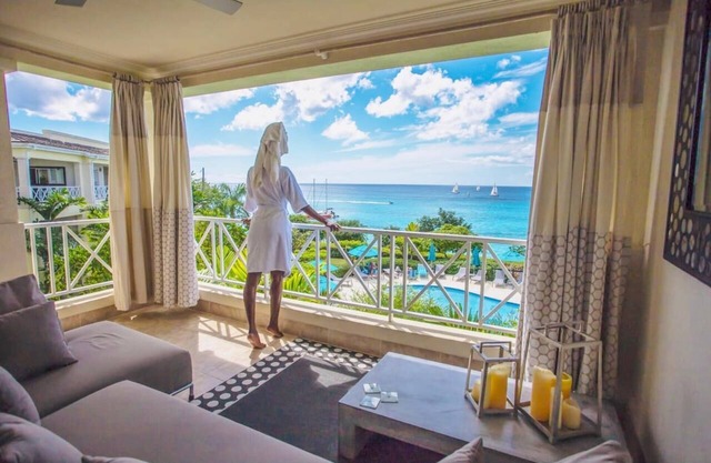 Designer Penthouse - Amazing Views & Location