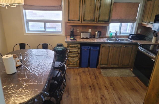 Detached 4bedroom 3 bathrooms house in Woodbridge