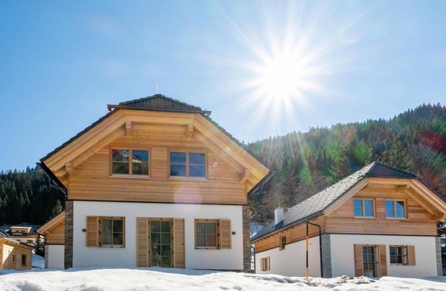 Detached chalet with sauna by a stream