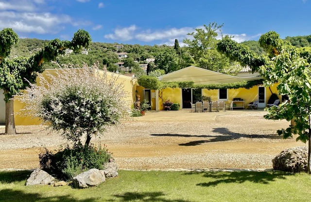 Detached house 6/10 pers. Ardèche gorges.