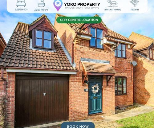 Detached House - Prime Location - Free Parking, Fast Wifi and Smart TVs with Sky TV and Netflix by Yoko Property