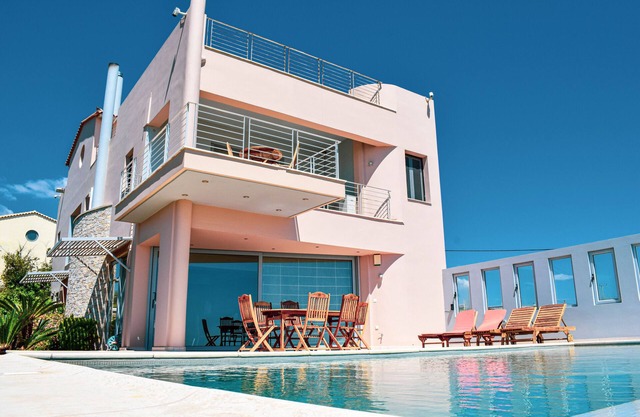 Diamond Sea View Artemida near to the Airport