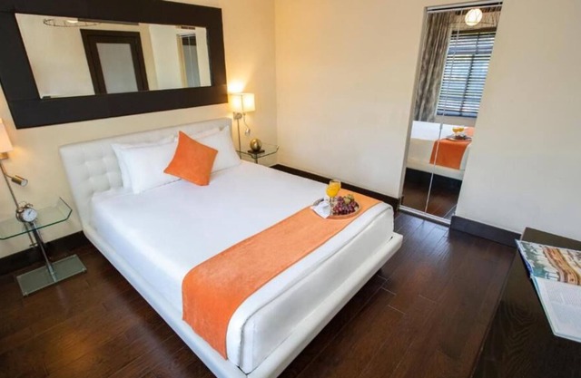 Dip Your Toes in The Sand! 4 Relaxing Units in South Beach! Pets Allowed!
