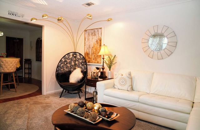 Discover Your Cozy Comfort in Historic Downtown Milton, Florida & River Walk