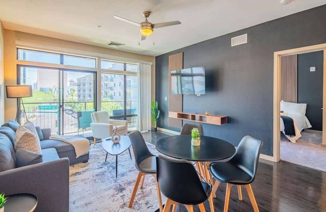 Distinctive Downtown Phoenix | Pool, Gym, Parking