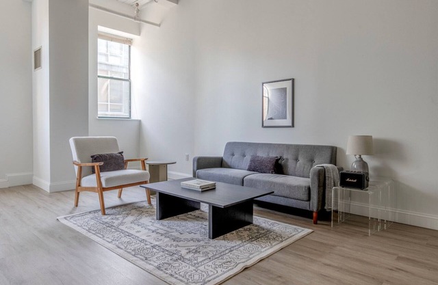 Divine Central Square 2BR w/Fitness, close to Dining, by Blueground