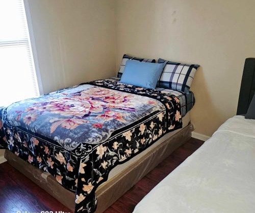 Divine Villa & Resorts Guest House - 283 Lehigh Ave
