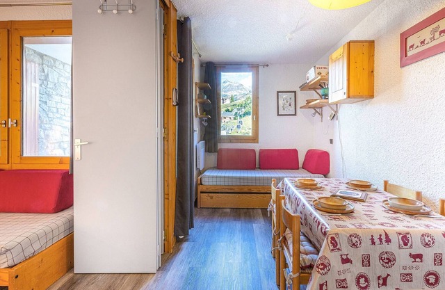 Divisible studio for 4, equipped kitchen, near slopes