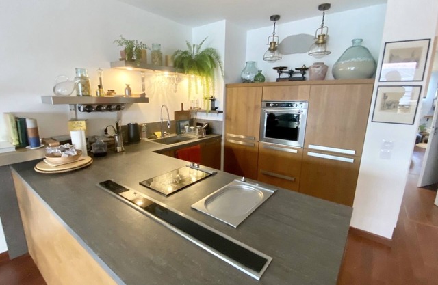 DOCK - HALL DE LA MAJOR district: . Chic, luxurious setting with sea view