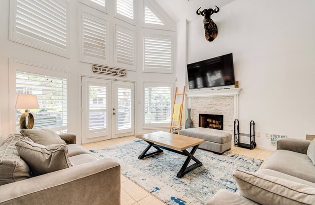 Dock & Outdoor Entertainment: Home on Lake Conroe