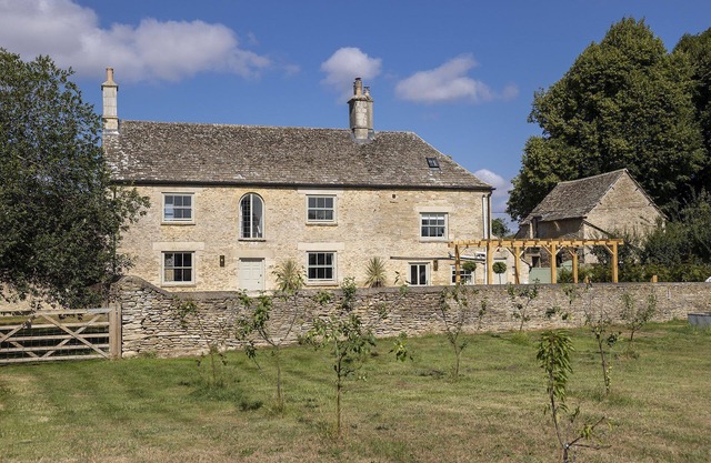Dog friendly holiday home with a hot tub - Green Farm