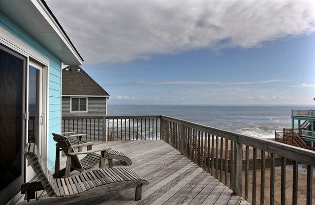 Dog-Friendly, Ocean View House w/AC, Private Hot Tub, Shared Pool, Private W/D