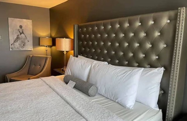 Dog-friendly Stay l Evening Fires & Morning Comfort w/Books, Gardens & Buffet