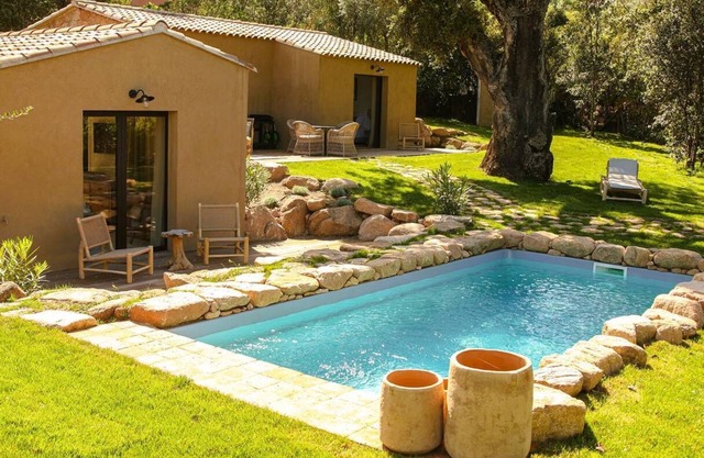 Domaine de Gialla Bergerie Quercia, 4 pers, piscine chauffée, 10 mn plage
