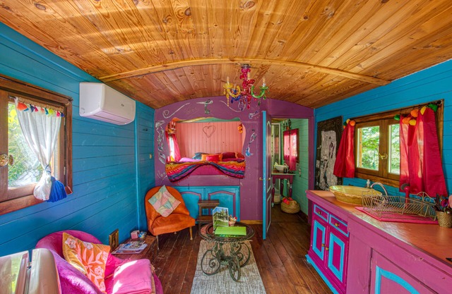 domaine de rhodes - gypsy caravan alpilles