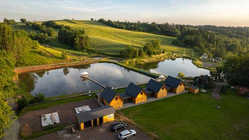 Domki Nad Stawami z Jacuzzi i Sauną 3