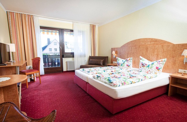Doppelzimmer Balkon Twin mit Dusche und WC