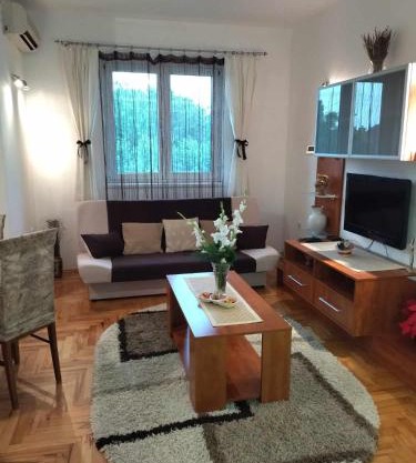 DORA Apartman