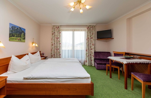 Double room 3 - Pension ANNA, apartments & comfort rooms *