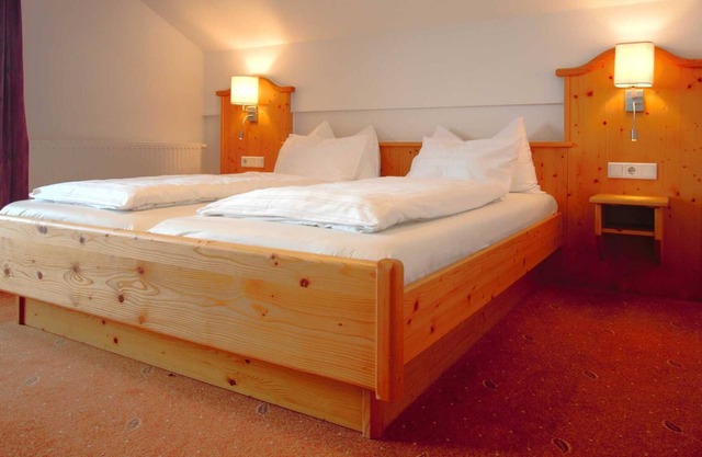Double room Alpin B with balcony and lake view - Attersee 7 - Hotel STADLER am Attersee, Ihr Seehotel