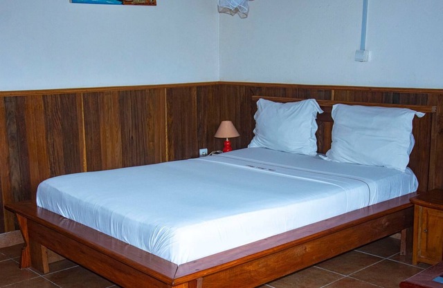 Double room-Basic-Ensuite with Shower-Garden view